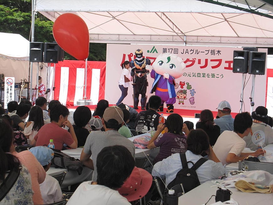 お子様に大人気　“雷様剣士　ダイジ”　　